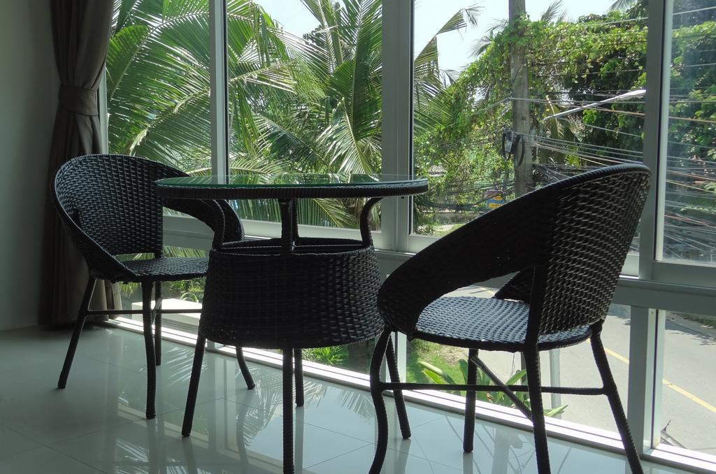 But Different Phuket Boutique Hotel Nai Harn Exterior photo