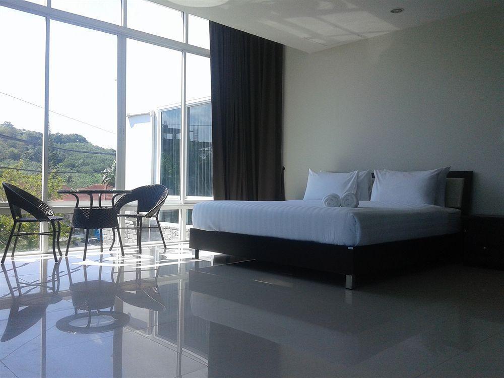 But Different Phuket Boutique Hotel Nai Harn Exterior photo