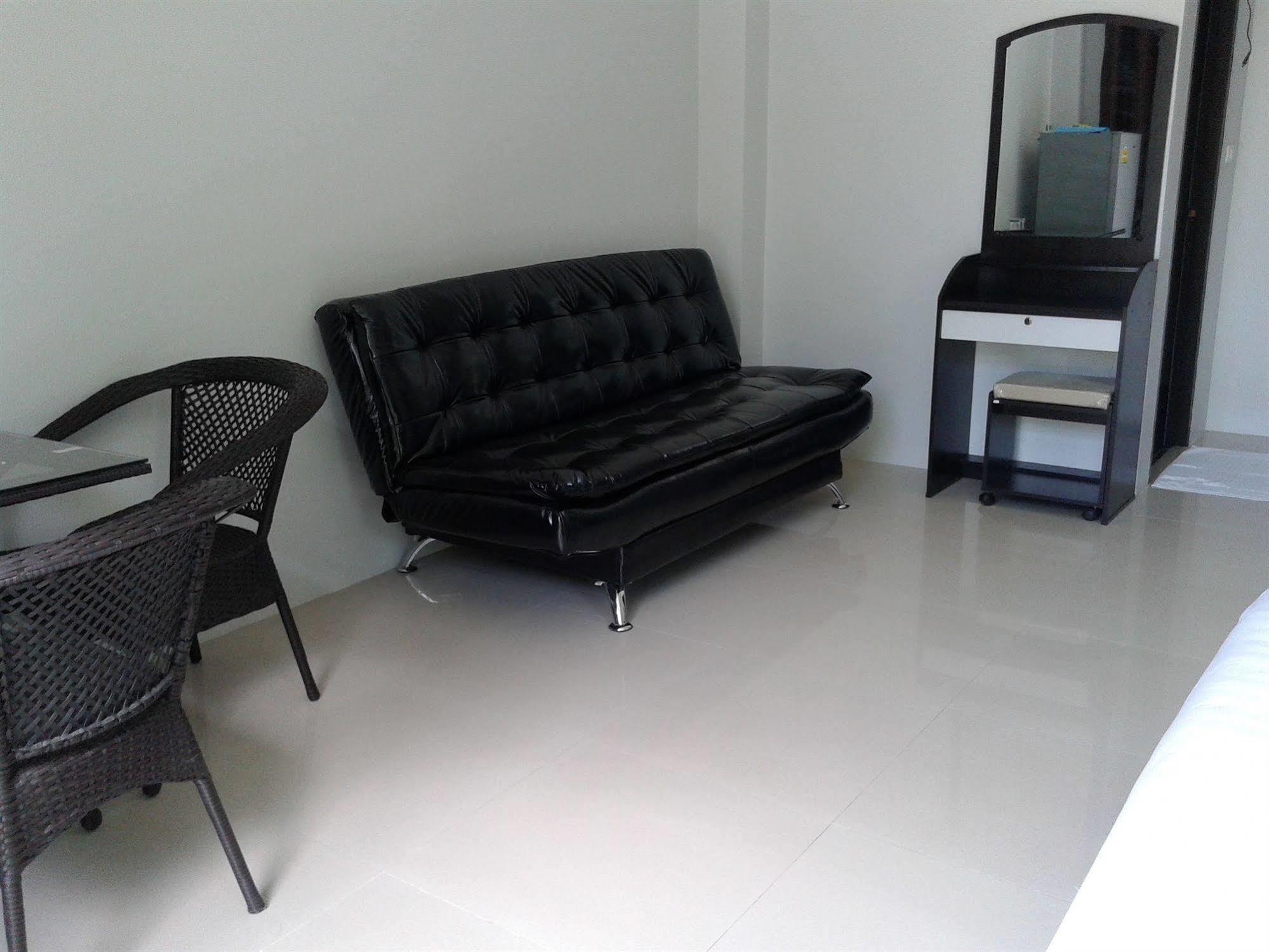 But Different Phuket Boutique Hotel Nai Harn Exterior photo