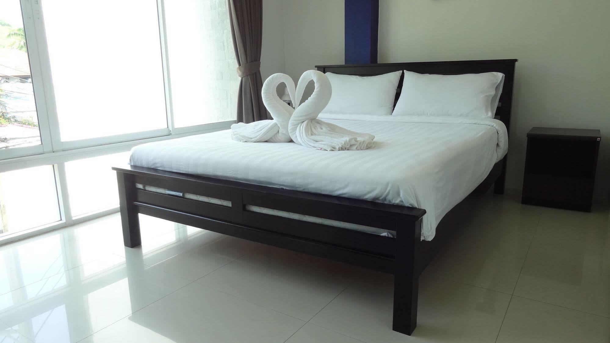 But Different Phuket Boutique Hotel Nai Harn Exterior photo